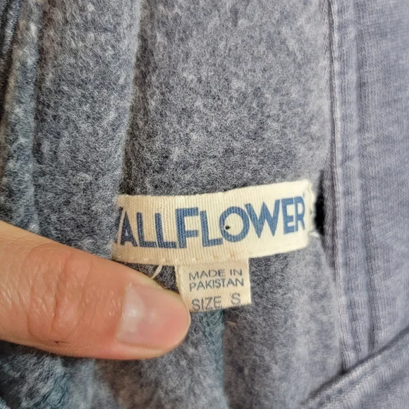 Wallflower Gray Jumpsuit Romper Size Small - Picture 4 of 6